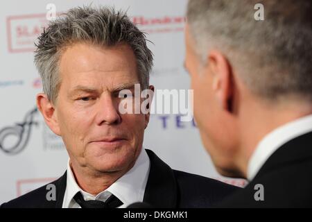 Toronto, Canada. 5 déc 2013. David Foster arrivant à la Fondation David Foster Miracle Concert au Allstream Centre. Credit : EXImages/Alamy Live News Banque D'Images