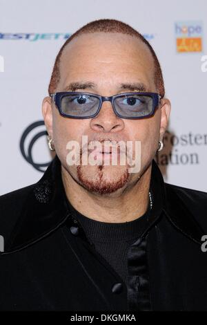 Toronto, Canada. 5 déc 2013. Sinbad arrivant à la Fondation David Foster Miracle Concert au Allstream Centre. Credit : EXImages/Alamy Live News Banque D'Images