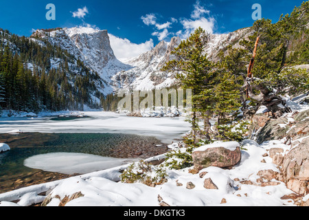 Lac de l'ours en hiver, Rocky Mountain National Park, Colorado, États-Unis d'Amérique, Amérique du Nord Banque D'Images