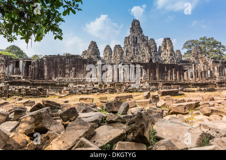 Temple Bayon à Angkor Thom, Angkor, Site du patrimoine mondial de l'UNESCO, la Province de Siem Reap, Cambodge, Indochine, Asie du Sud, Asie Banque D'Images