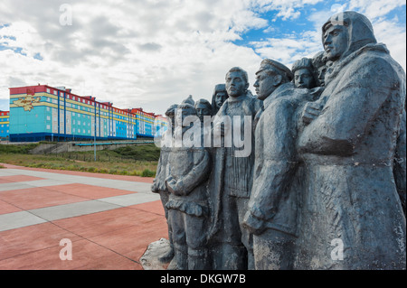 Monument à la première Revkom (premier Comités révolutionnaires), ville de Sibérie Tchoukotka Anadyr, Province, Extrême-Orient russe Banque D'Images