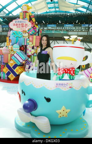 Hong Kong, Chine. 5 déc, 2013. L'actrice Kate Tsui assiste à une activité publique à Hong Kong, Chine Le jeudi 5 décembre 2013. Credit : TopPhoto/Alamy Live News Banque D'Images