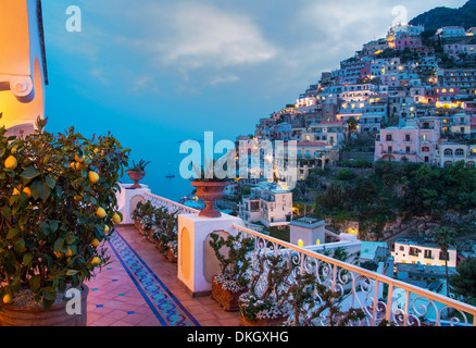 Positano, Amalfi, UNESCO World Heritage Site, Campanie, Italie, Méditerranée, Europe Banque D'Images