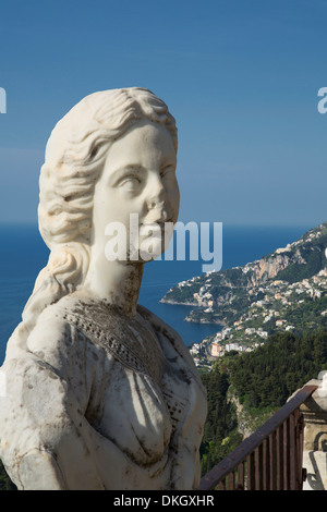 Statue sur la terrasse de l'infini, Villa Cimbrone, Ravello, Côte Amalfitaine, Campanie, Site de l'UNESCO, l'Italie, de la Méditerranée Banque D'Images