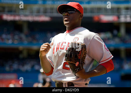 04 juin 2009 - Toronto, Ontario, Canada - 4 juin 2009 : Les Anges Juan Rivera (20) pendant le match contre les Blue Jays. Les Anges battre les Blue Jays 6-5 joué au Centre Rogers à Toronto, ON. (Crédit Image : © Steve Southcreek Dormer/global/ZUMApress.com) Banque D'Images