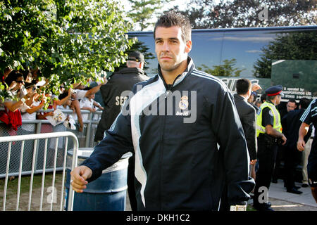 06 août 2009 - Toronto, Ontario, Canada - 6 août 2009 : Torrez arrive pour la pratique avec le Real Madrid FC de la Liga en Espagne un jour avant leur match amical contre le FC de Toronto de la MLS au BMO Field à Toronto, Ontario. (Crédit Image : © Steve Southcreek Dormer/global/ZUMApress.com) Banque D'Images