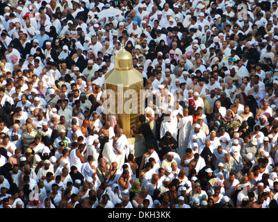 Ibrahim pèlerins se rassemblent autour de l'autorités de Kaaba Kaaba Banque D'Images