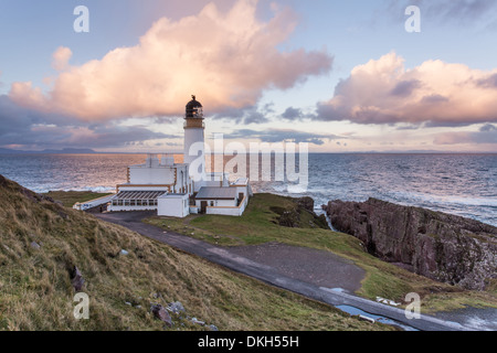 Rubha Reidh Lighthouse à l'aube, Melvaig, Wester Ross, Highlands, Scotland Banque D'Images