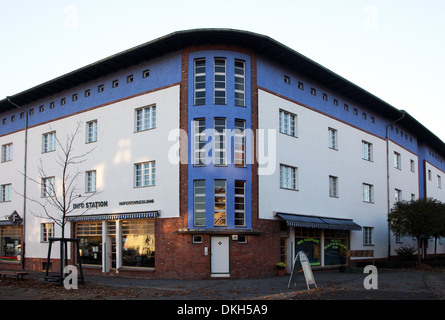 Horseshoe Housing Estate shopping center Berlin Banque D'Images
