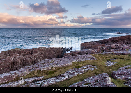 Rubha Reidh Lighthouse à l'aube, Melvaig, Wester Ross, Highlands, Scotland Banque D'Images