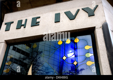 Londres, Angleterre, Royaume-Uni. Le Restaurant Ivy dans West Street, WC2 Banque D'Images