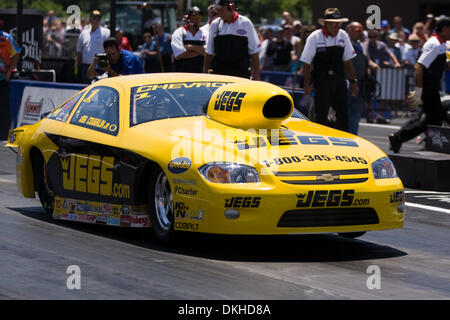 29 Juin 2009 : NHRA Pro Stock Jeg Coughlin du pilote pendant la course au sommet de l'équipement tiers Sommet Motorsports Park à Norwalk OH. (Crédit Image : © Frank Jansky/global/ZUMApress.com) Southcreek Banque D'Images