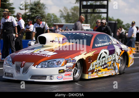 29 Juin 2009 : pilote de NHRA Pro Stock Greg Stanfield pendant le sommet de l'équipement de course au sommet ressortissants Motorsports Park à Norwalk OH. (Crédit Image : © Frank Jansky/global/ZUMApress.com) Southcreek Banque D'Images