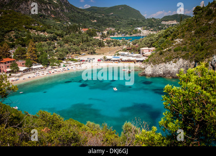 Vacation Resort de Paleokastritsa sur l'île Ionienne de Corfou, Grèce Banque D'Images