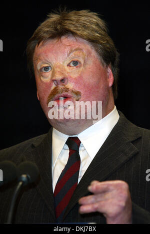 SIMON WESTON.Guerre des Malouines victime.TCONSERVATIVE.2002 CONFÉRENCE CONFÉRENCE CONSERVATEUR 2002.09/10/2002.DI437.ALLSTAR CRÉDIT :/ Banque D'Images