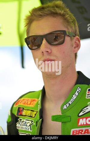 18 juillet 2009 - Bowmanville, Canada - 18 juillet 2009 : Les Moteurs Kawasaki Canadien rider Alex Welsh se prépare avant le début de la ronde 4 de Yoshimura Pro Sport Bike Race le samedi après-midi à Mosport International Raceway. (Crédit Image : © Global/ZUMApress.com) Southcreek Banque D'Images