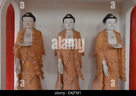 Buddha Statuen, Kek Lok Si Tempelanlage, Penang, Malaisie Banque D'Images