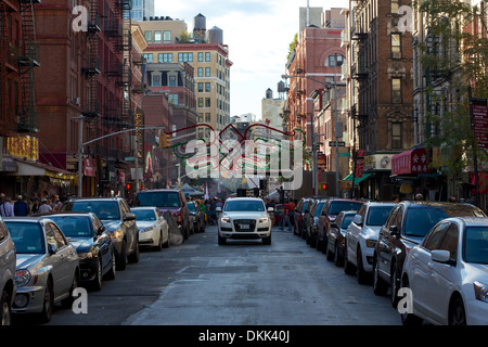 Animation sur Grand Street dans la petite Italie domaine de Manhattan pendant le festival de San Gennaro en 2012 à New York, NY, USA. Banque D'Images