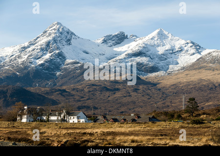 Sgurr nan Gillean et les montagnes Cuillin, de Sligachan, île de Skye. Région des Highlands, Ecosse, Royaume-Uni. Banque D'Images