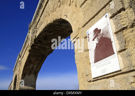 Lieu commémoratif en l'honneur de Jean Moulin dans le jardin du Peyrou à Montpellier, Languedoc Roussillon, France Banque D'Images