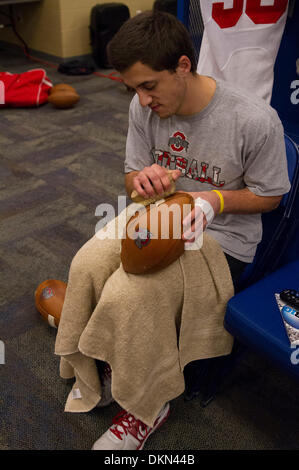 Indianapolis, IN, USA. 7 Décembre, 2013. pendant le Big Dix Championship match de football entre l'Ohio State Buckeyes et la Michigan State Spartans au stade Lucas Oil. Credit : csm/Alamy Live News Banque D'Images