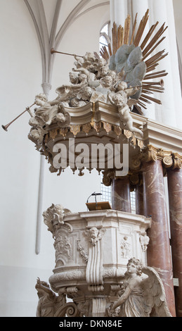 Eglise St Mary (St. Marien, construite au début du 13ème siècle, est situé à Berlin, Allemagne. Banque D'Images