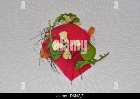 La nourriture de Simon Rogan's award winning restaurant L'enclume en Cumbria Banque D'Images