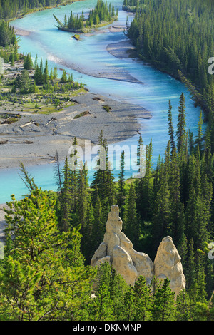 Cheminées dans la vallée de la rivière Bow, Banff National Park, Alberta, Canada Banque D'Images