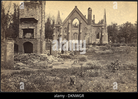 Ruines à Columbia, Caroline du Sud, capturées dans une photographie, montrant les suites d'un événement historique ou d'une catastrophe. Banque D'Images