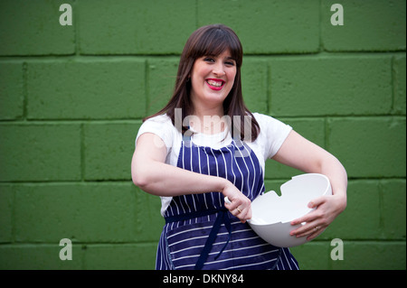 Lyne-Perkis Beca qui était un candidat à la Great British Bake Off série télévisée sur BBC2. Banque D'Images