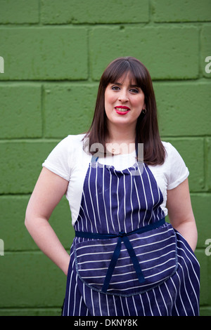 Lyne-Perkis Beca qui était un candidat à la Great British Bake Off série télévisée sur BBC2. Banque D'Images