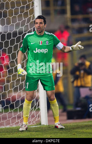 Bologne, Italie. 6e déc, 2013. Gianluigi Buffon (Juventus) Football / Soccer : Italien 'Serie' un match entre Bologne 0-2 la Juventus au Stadio Renato Dall'ara de Bologne, Italie . © Maurizio Borsari/AFLO/Alamy Live News Banque D'Images