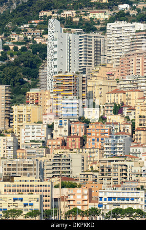 Monte Carlo, Monaco, vu l'approche d'un navire de croisière Port Hercule Banque D'Images