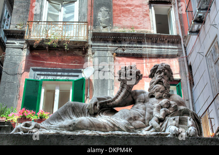 Allégorie de la sculpture de Nil (2e siècle), Largo Corpo di Napoli, Naples, Campanie, Italie Banque D'Images