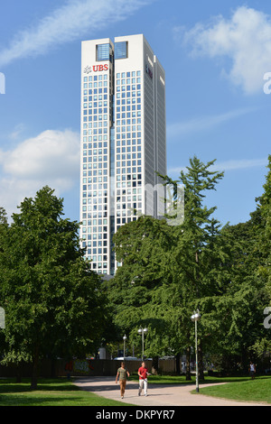 La Banque UBS, Bockenheimer Landstrasse, Opernturm, Frankfurt am Main, Hessen, Allemagne Banque D'Images