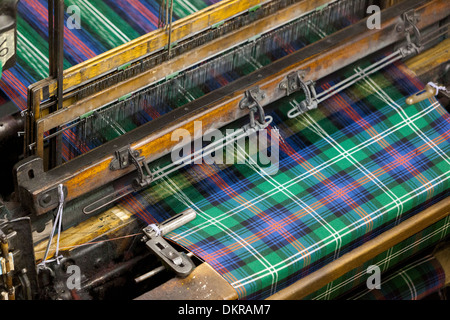 Rouleaux de Tartan, documentation réalisée en tissu, usine à vendre. Kilt Shop Royal Mile Edinburgh Scotland UK. Banque D'Images