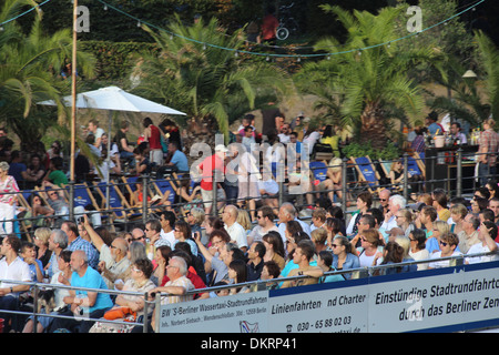 Spree Berlin Strandbar suis Amphitheatre Banque D'Images