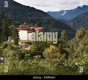 Trongsa Dzong, Bhoutan, surplombant la vallée de la rivière Mangde Banque D'Images