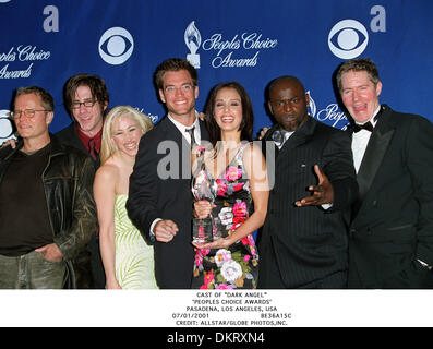 CAST de ''Dark Angel''.'PEOPLES CHOICE AWARDS'.PASADENA, LOS ANGELES, USA.07/01/2001.BE36A15C. Banque D'Images