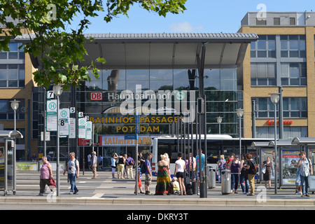 Hauptbahnhof, Potsdam, Brandebourg, Allemagne Banque D'Images