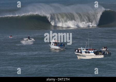 13 févr. 2010 - Half Moon Bay, Californie, USA - Aperçu de l'arène 2019 à Mavericks. (Crédit Image : Â© Jason Murray/A-Frame/ZUMAPRESS.com) Banque D'Images