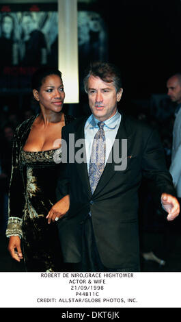 ROBERT DE NIRO,GRACE HIGHTOWER.ACTEUR ET FEMME.21/09/1998.P44B11C. Banque D'Images