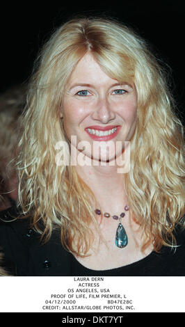 4 décembre 2000 - LA PREUVE DE LA VIE, FILM, PREMIER MINISTRE - L'actrice Laura Dern..OS Angeles, USA.LA PREUVE DE LA VIE, PREMIER FILM, L.04/12/2000.BD47E28C.CREDIT : crédit(Image : © Photos Globe/ZUMAPRESS.com) Banque D'Images