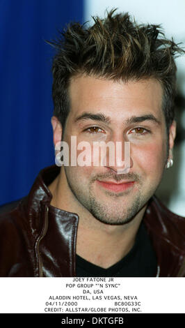 4 novembre 2000 - ALADDIN HOTEL, LAS VEGAS, NEVA - JOEY FATONE JR.POP GROUPE '''N SYNC''.DA, USA.ALADDIN HOTEL, LAS VEGAS, NEVA.04/11/2000.BC80G33C.CREDIT : crédit(Image : © Photos Globe/ZUMAPRESS.com) Banque D'Images