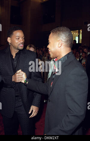 WILL SMITH & CUBA GOODING JR.acteur et comédien.KODAK THEATRE, LA, USA.12/01/2002.BP45D14C. Banque D'Images