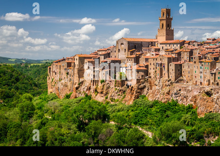 Pitigliano ville sur la falaise, Italie Banque D'Images