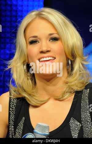 Feb 04, 2010 - Fort Lauderdale, Floride, USA - La vedette de musique Country Carrie Underwood lors d'une conférence de presse à la NFL Super Bowl Centre des médias à Fort Lauderdale, Floride La qui fonctionnera comme le montrent la mi-temps dans la loi sur le dimanche Super Bowl. (Crédit Image : © JB Skipper/ZUMA Press) Banque D'Images