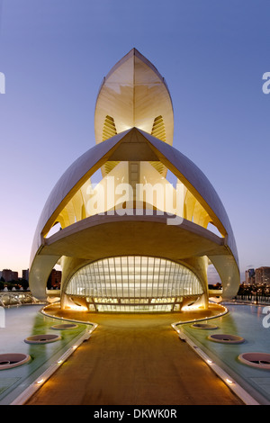 Palau de les Arts Reina Sofia, l'opéra, l'architecte Santiago Calatrava, Ciudad de las Artes y de las Ciencias, Valence, Espagne Banque D'Images
