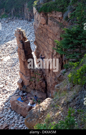 Les grimpeurs, l'Acadia National Park, Maine Banque D'Images