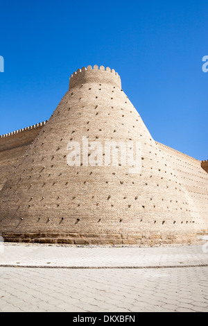 Murs extérieurs de la forteresse Ark, la place du Registan, Boukhara, Ouzbékistan Banque D'Images